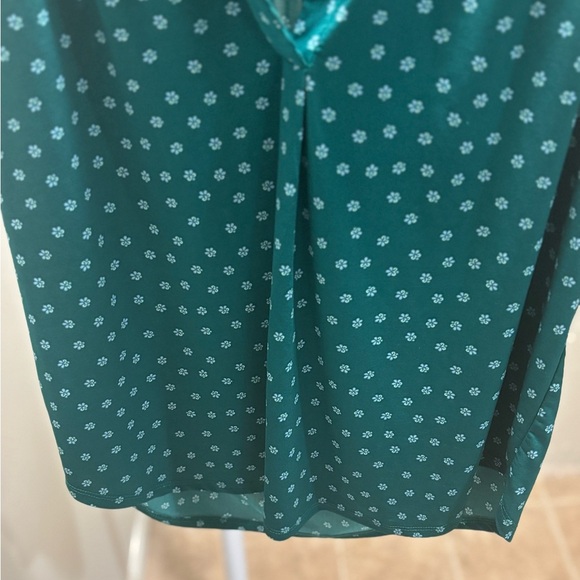 Ann Taylor Teal Sleeveless Blouse with Dot Pattern - Picture 2 of 7